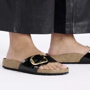 Birkenstock Big Buckle Black & Gold Patent 39  -Like New